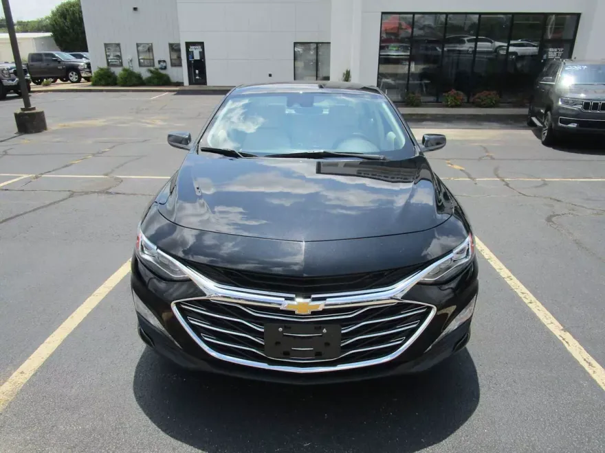 2024 Chevrolet Malibu Premier 2LT photo 1