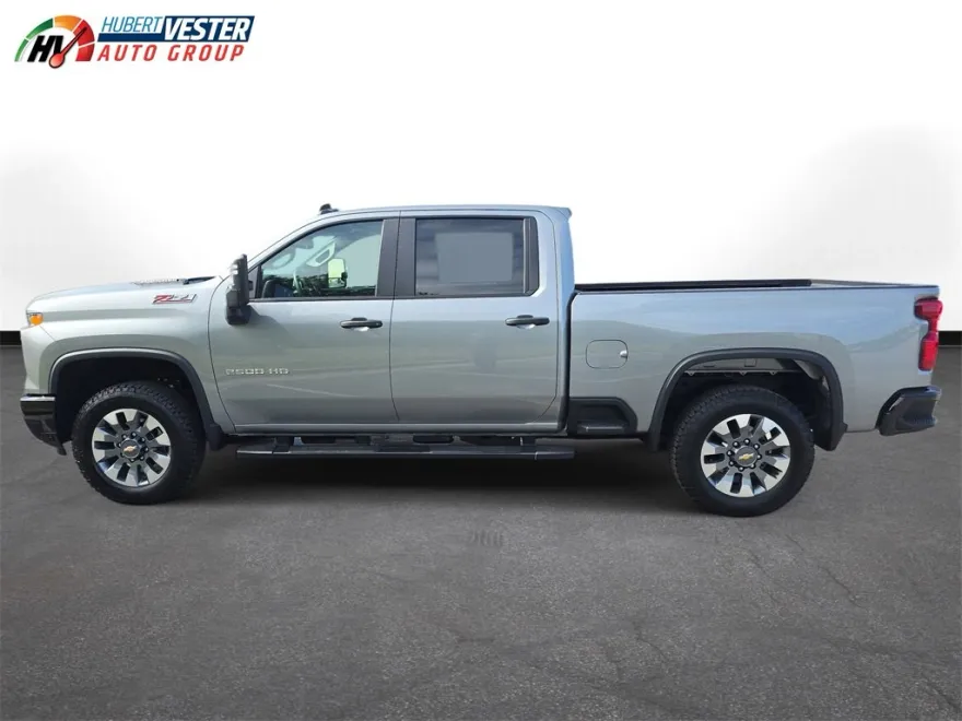 2025 Chevrolet Silverado 2500HD Custom photo 1