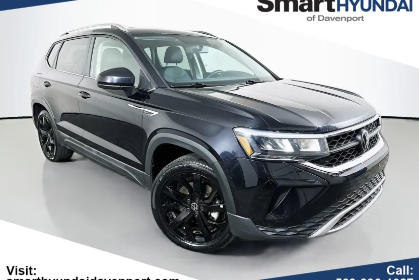 2022 Volkswagen Taos SE photo 1