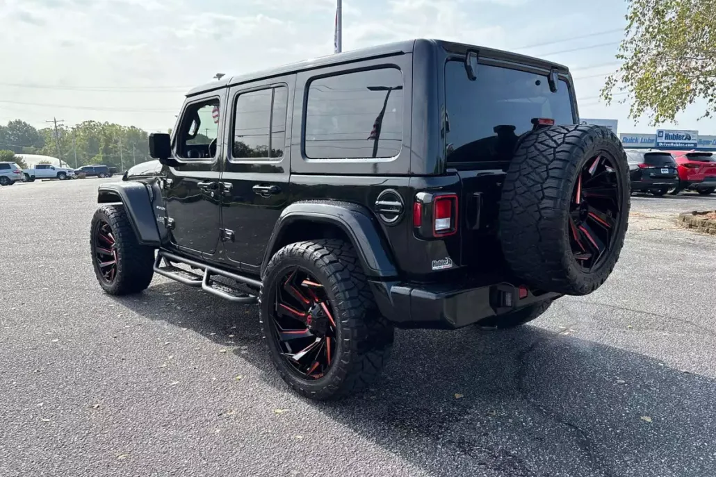 2021 Jeep Wrangler Unlimited Sahara photo 1