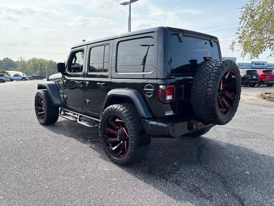 2021 Jeep Wrangler Unlimited Sahara photo 1