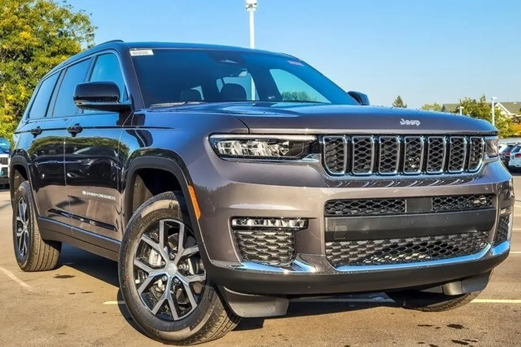 2025 Jeep Grand Cherokee Limited photo 1