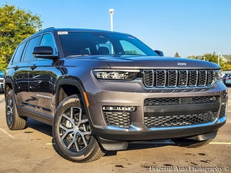 2025 Jeep Grand Cherokee Limited photo 1