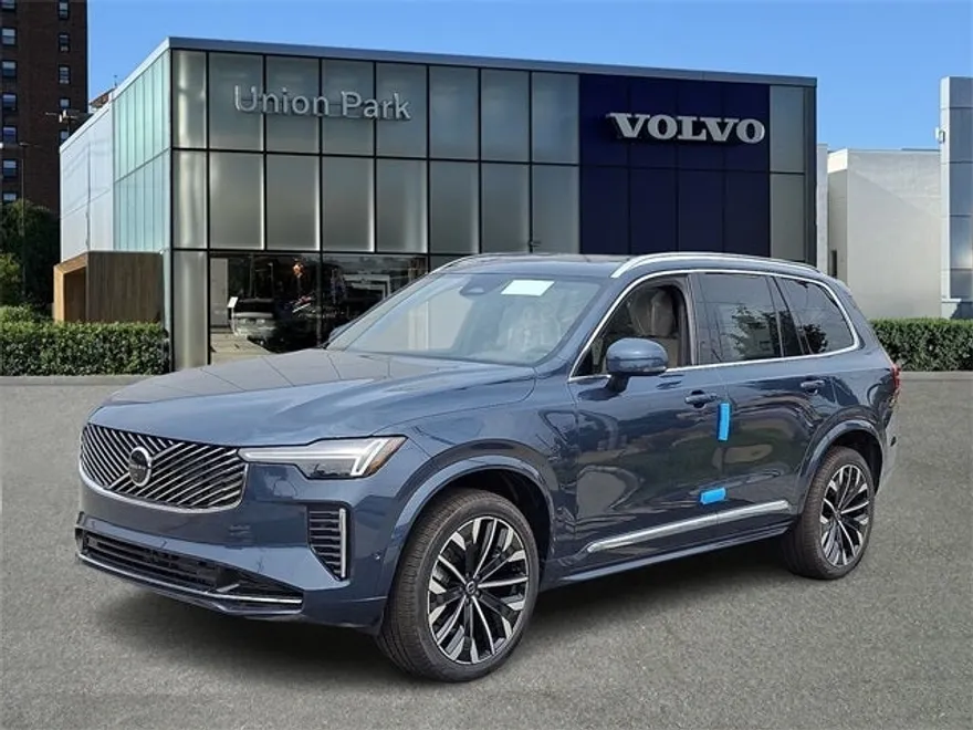2026 Volvo XC90 AWD Plus photo 1