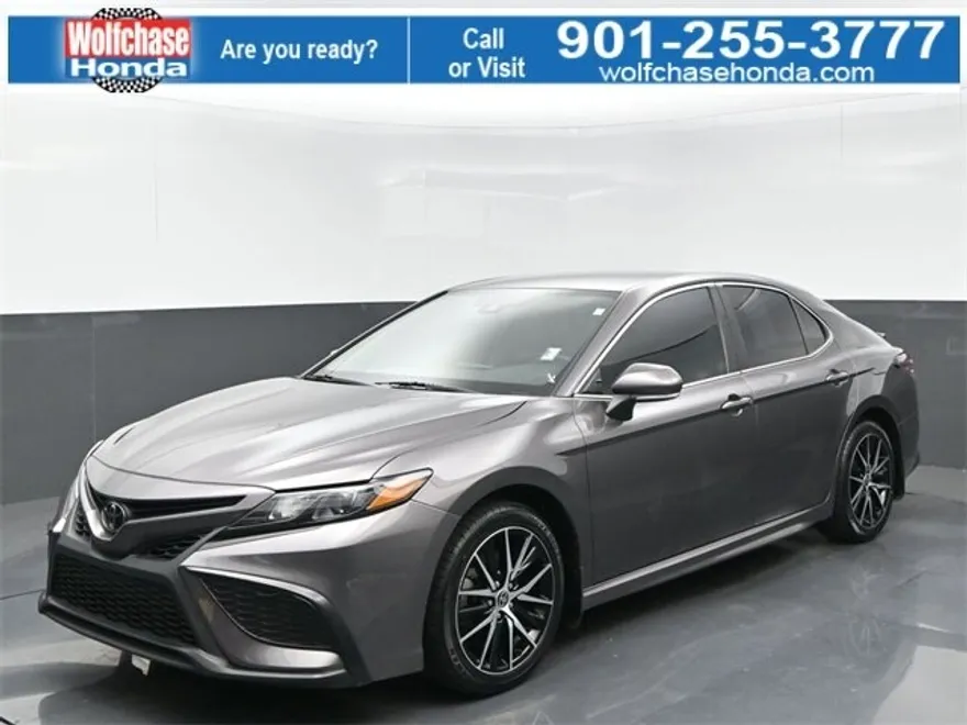 2023 Toyota Camry SE photo 1