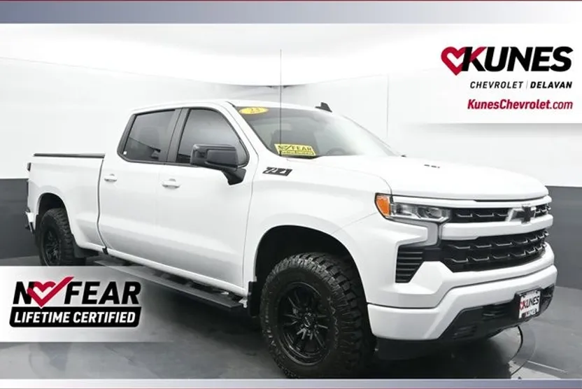 2023 Chevrolet Silverado 1500 RST photo 1