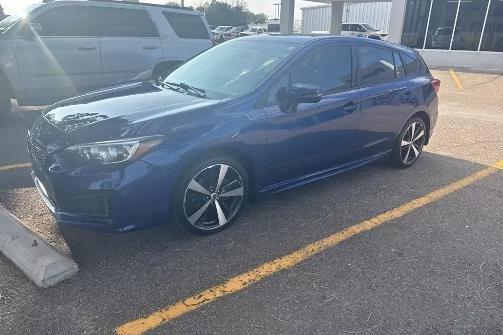 2017 Subaru Impreza 2.0i Sport photo 1