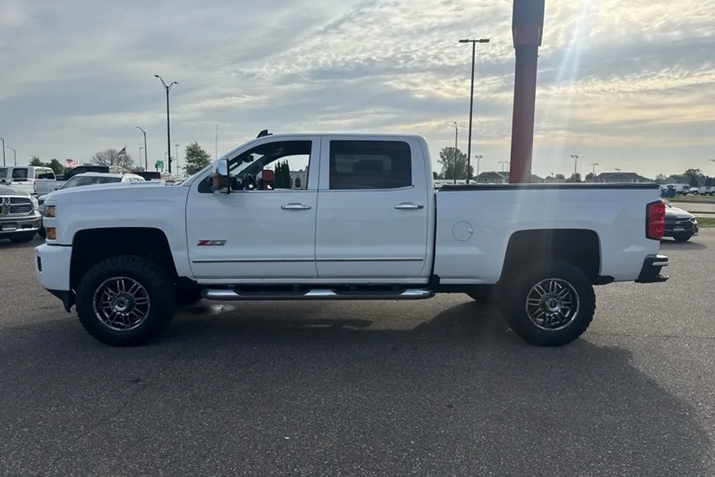 2016 Chevrolet Silverado 2500HD LTZ photo 1