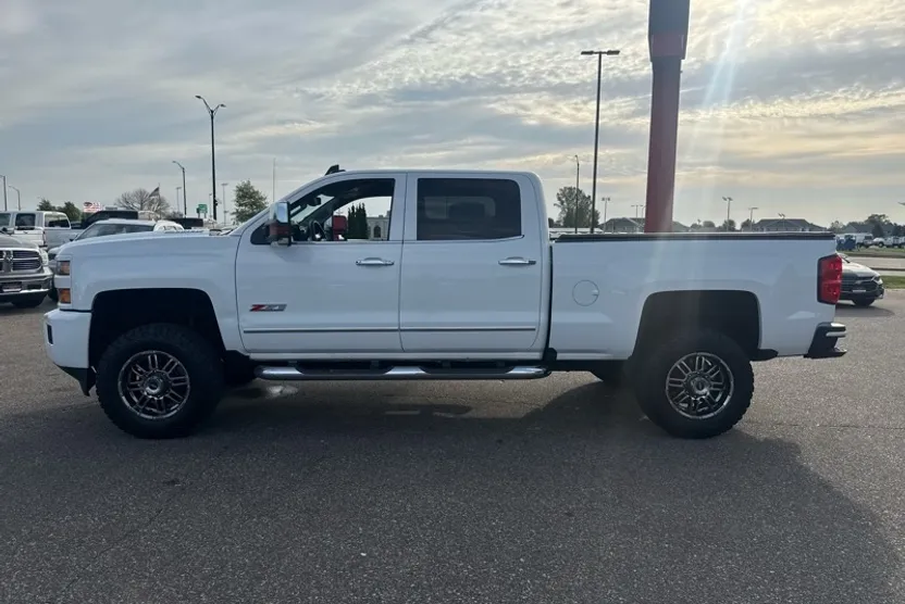 2016 Chevrolet Silverado 2500HD LTZ photo 1