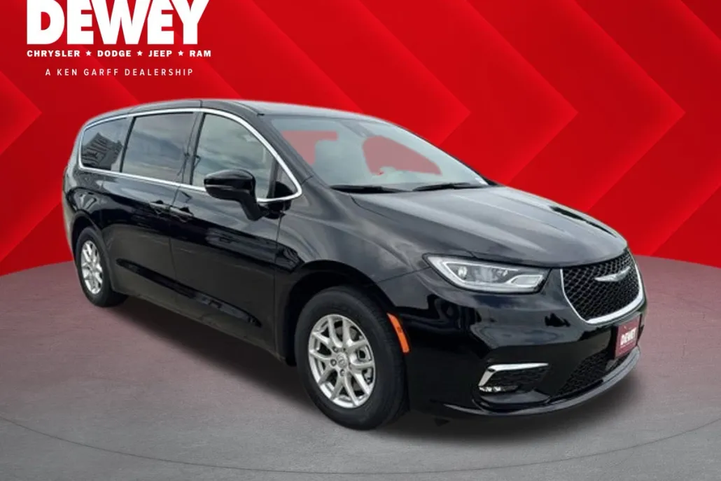 2026 Chrysler Pacifica photo 1