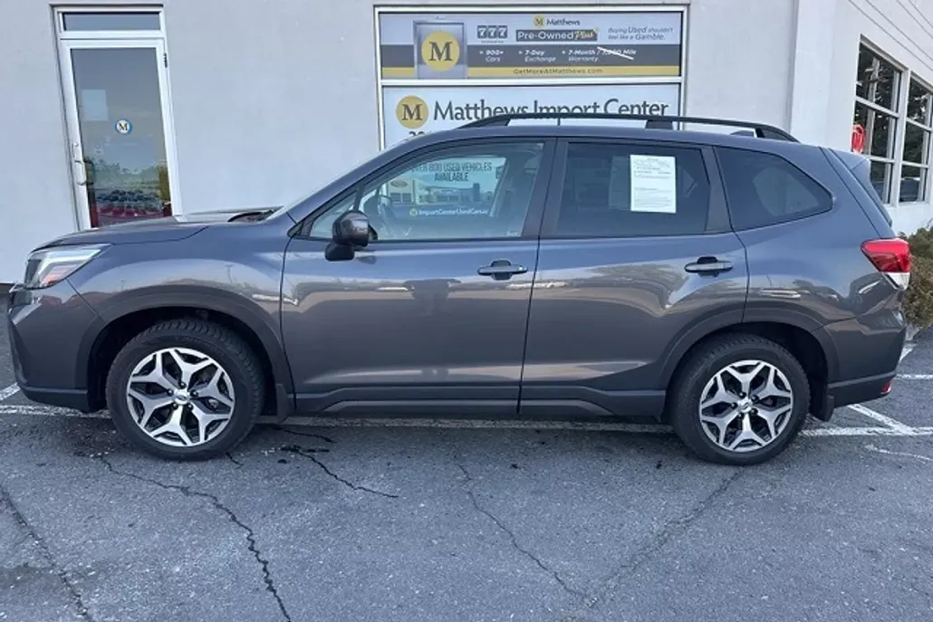 2020 Subaru Forester Premium photo 1