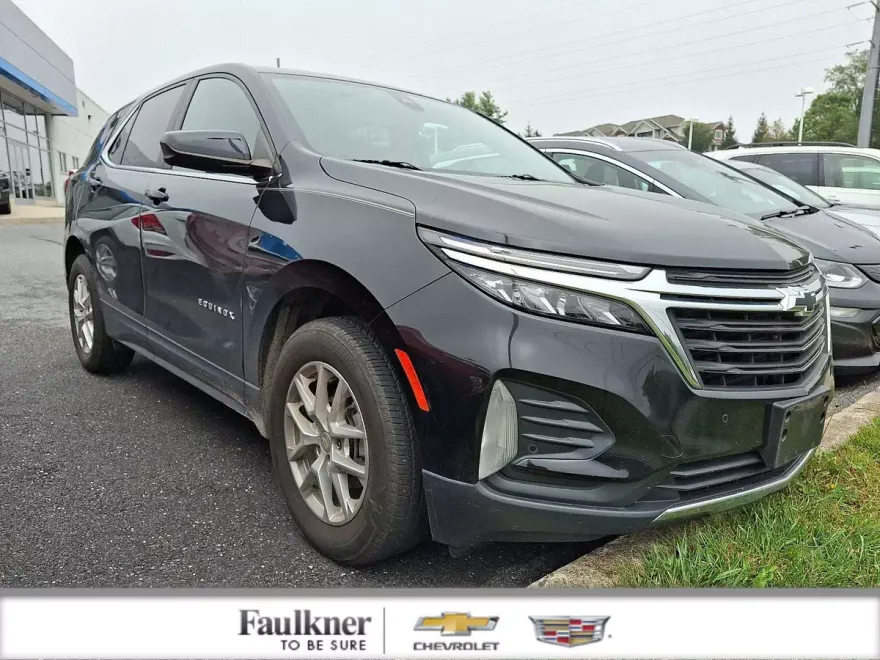 2022 Chevrolet Equinox LT photo 1