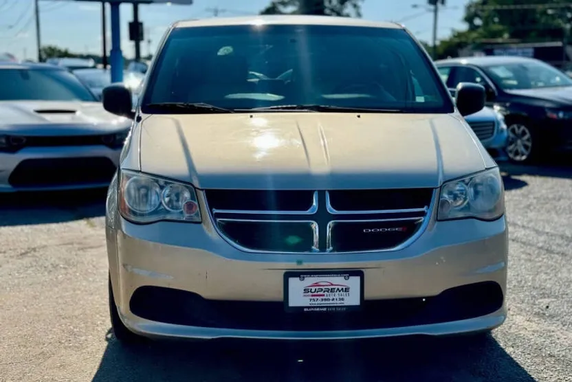 2014 Dodge Grand Caravan SE photo 1