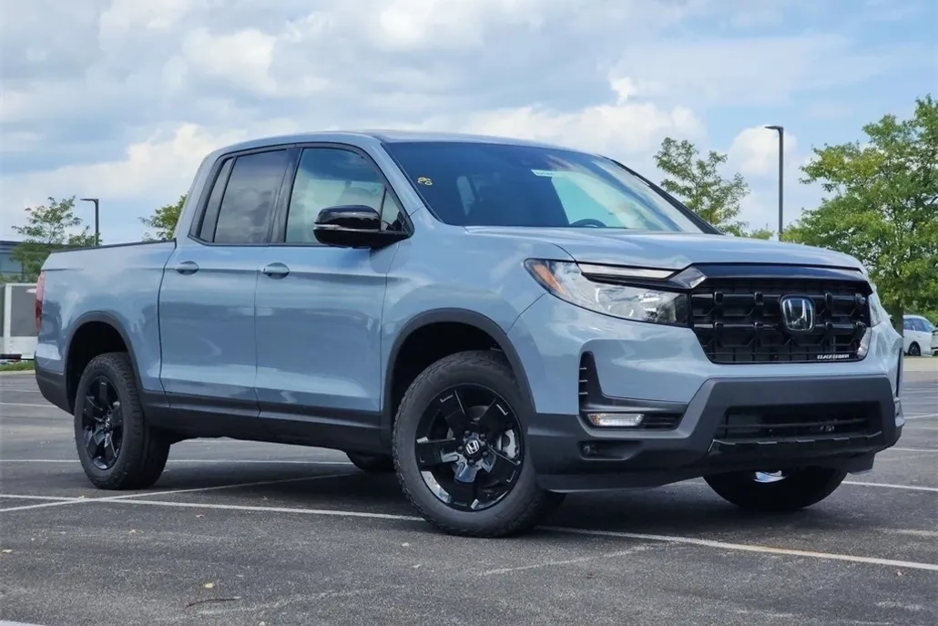 2025 Honda Ridgeline Black Edition photo 1