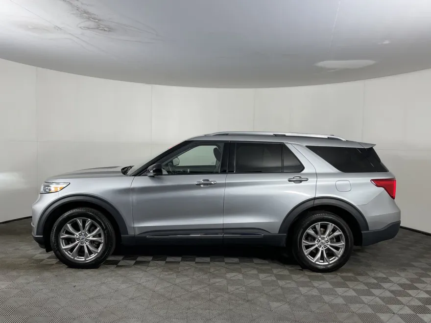 2023 Ford Explorer Limited photo 1