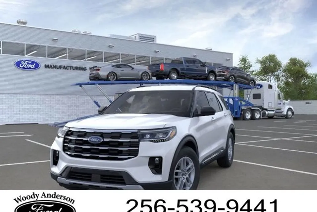 2025 Ford Explorer photo 1