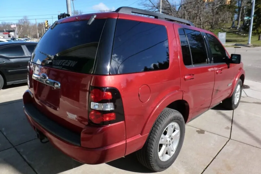 2008 Ford Explorer XLT photo 1