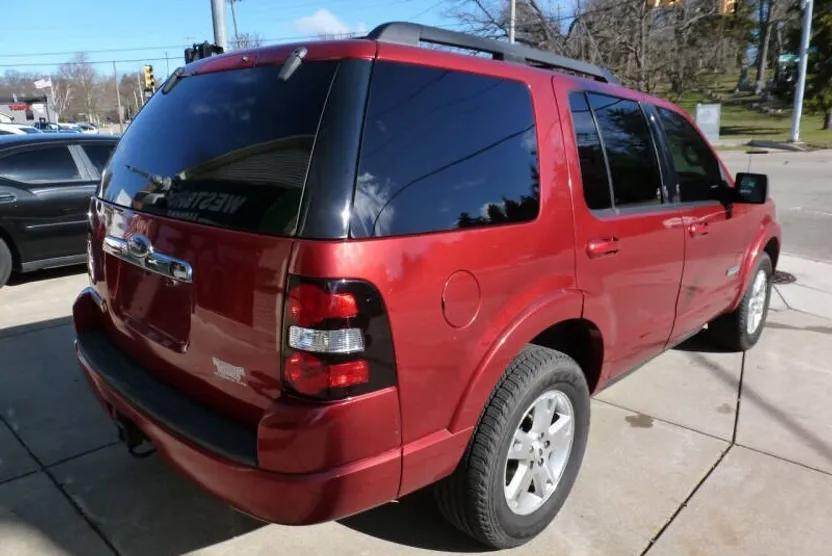 2008 Ford Explorer XLT photo 1