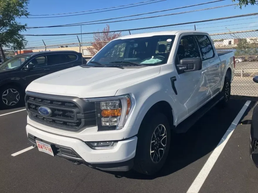 2023 Ford F-150 XLT photo 1