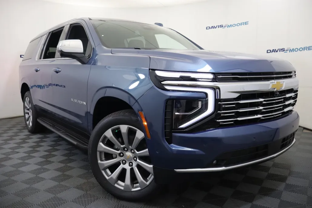 2025 Chevrolet Suburban Premier photo 1