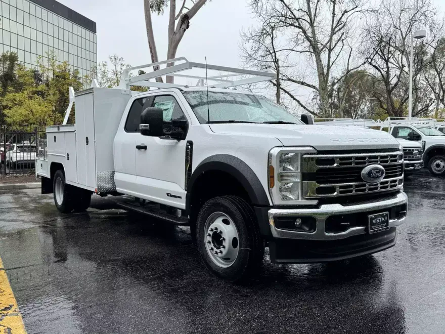 2025 Ford F-550 XL photo 1