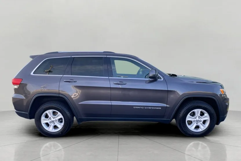 2015 Jeep Grand Cherokee Laredo photo 1