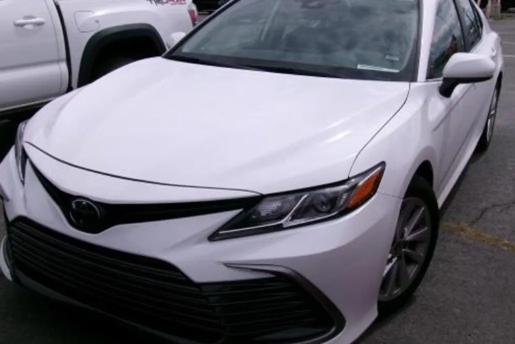 2024 Toyota Camry LE photo 1