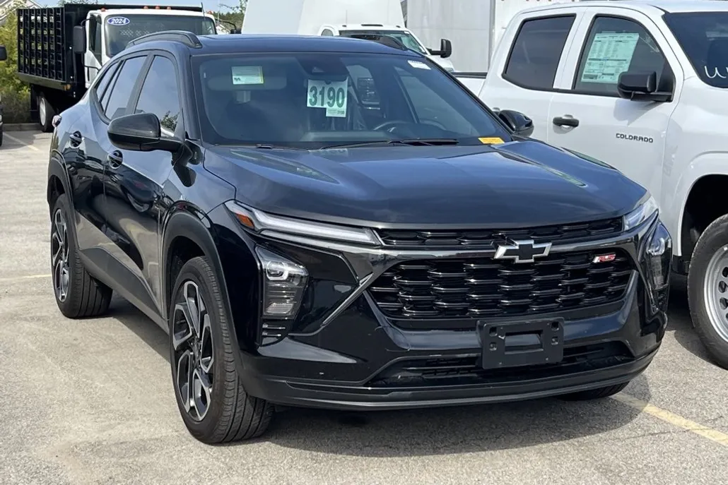 2024 Chevrolet Trax photo 1