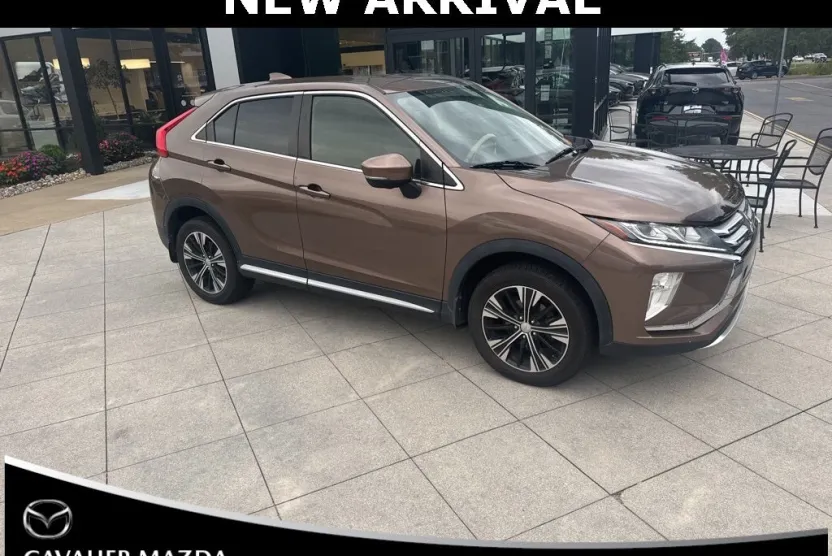 2018 Mitsubishi Eclipse Cross SEL photo 1