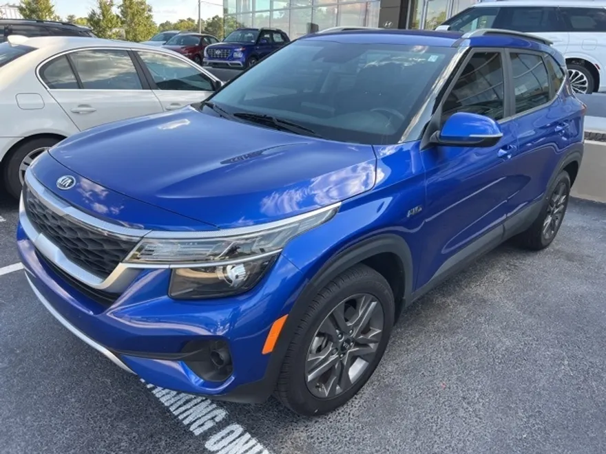 2021 Kia Seltos S photo 1