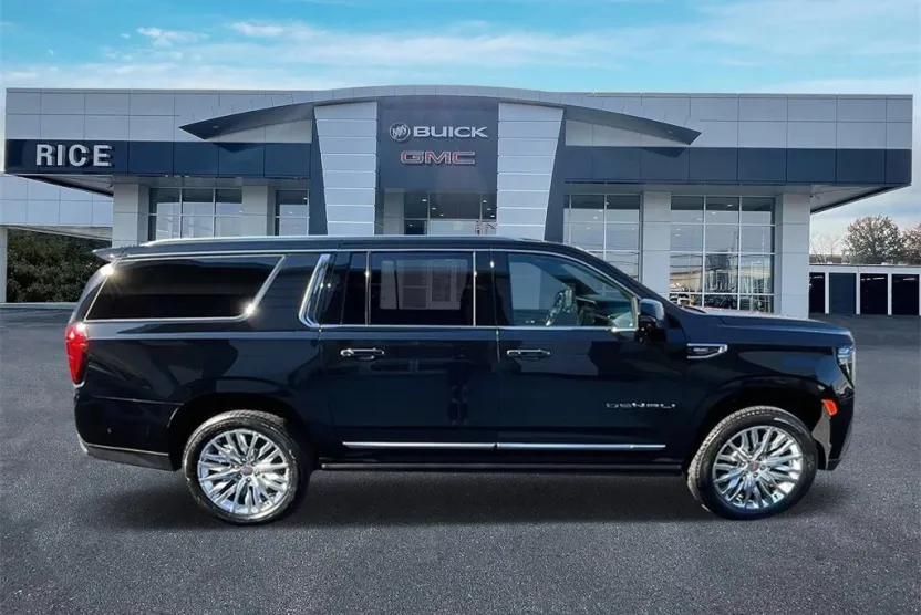 2024 Gmc Yukon XL Denali photo 1