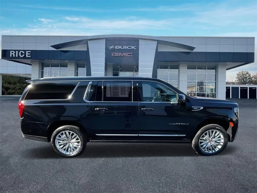 2024 Gmc Yukon XL Denali photo 1