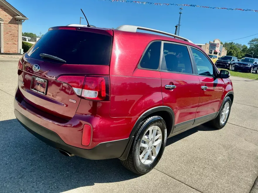 2015 Kia Sorento LX photo 1