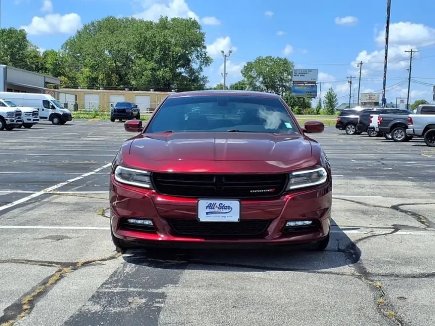 2017 Dodge Charger SXT photo 1