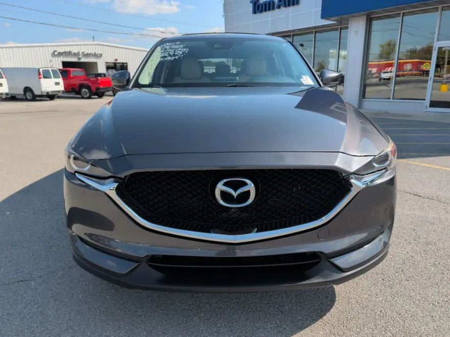 2017 Mazda CX-5 Touring photo 1