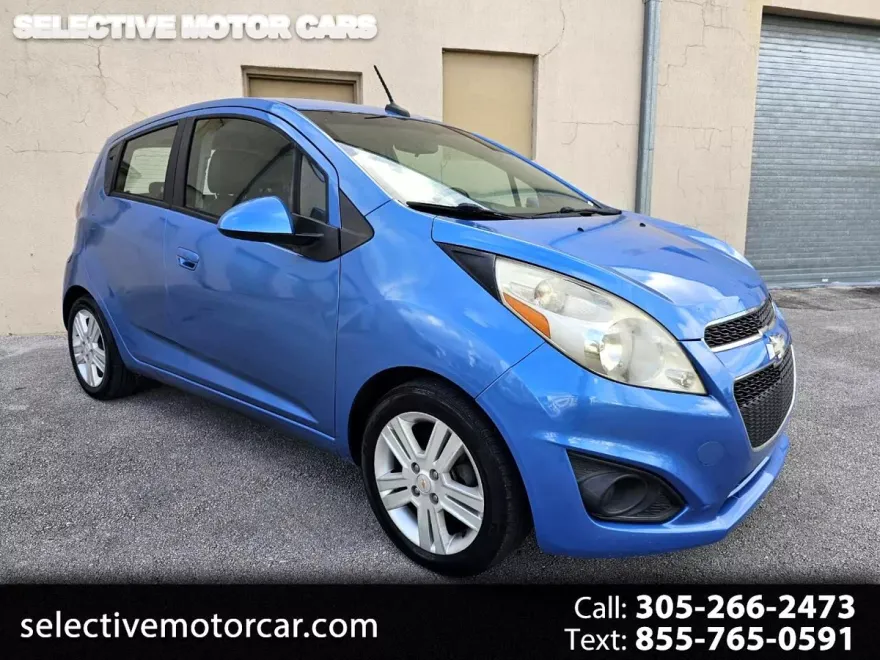 2013 Chevrolet Spark 1LT photo 1