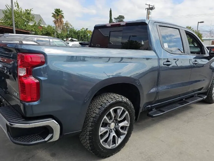 2021 Chevrolet Silverado 1500 LT photo 1