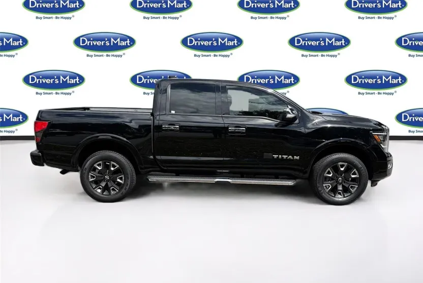 2023 Nissan Titan Platinum Reserve photo 1