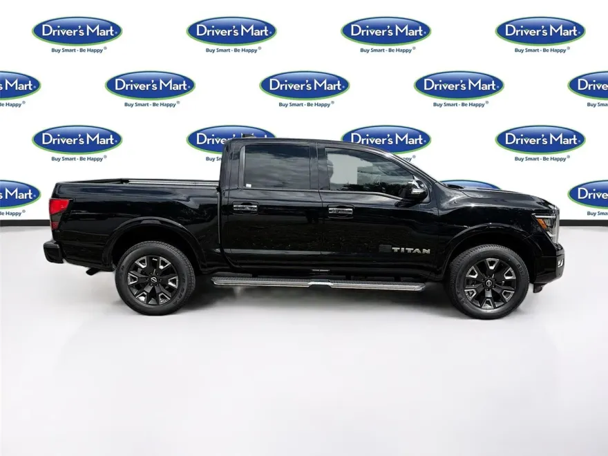 2023 Nissan Titan Platinum Reserve photo 1