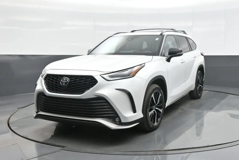 2022 Toyota Highlander XSE photo 1