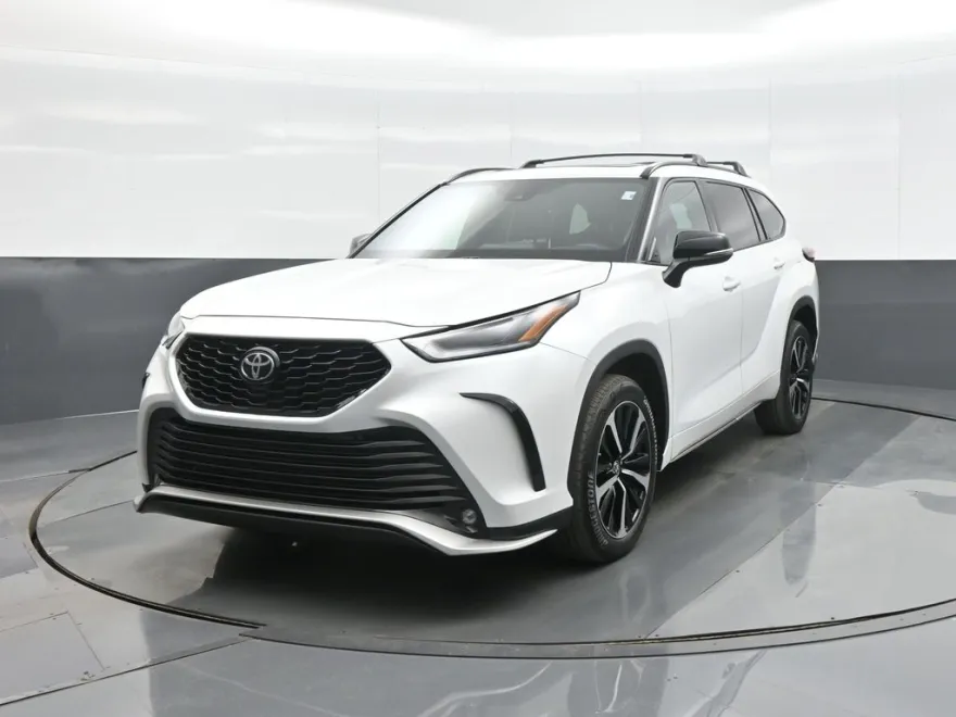 2022 Toyota Highlander XSE photo 1