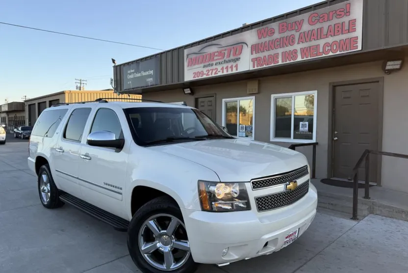 2014 Chevrolet Suburban LTZ 1500 photo 1