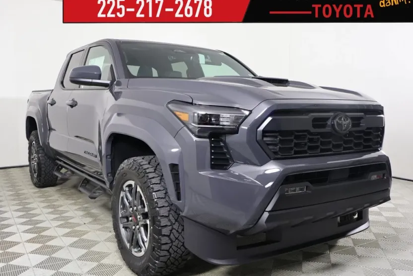 2025 Toyota Tacoma TRD Sport Double Cab photo 1