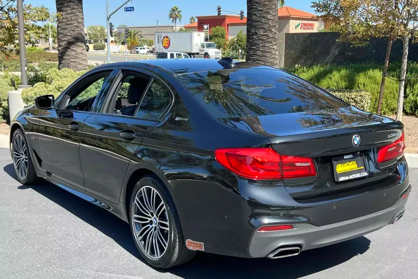 2019 Bmw 530e Sedan photo 1