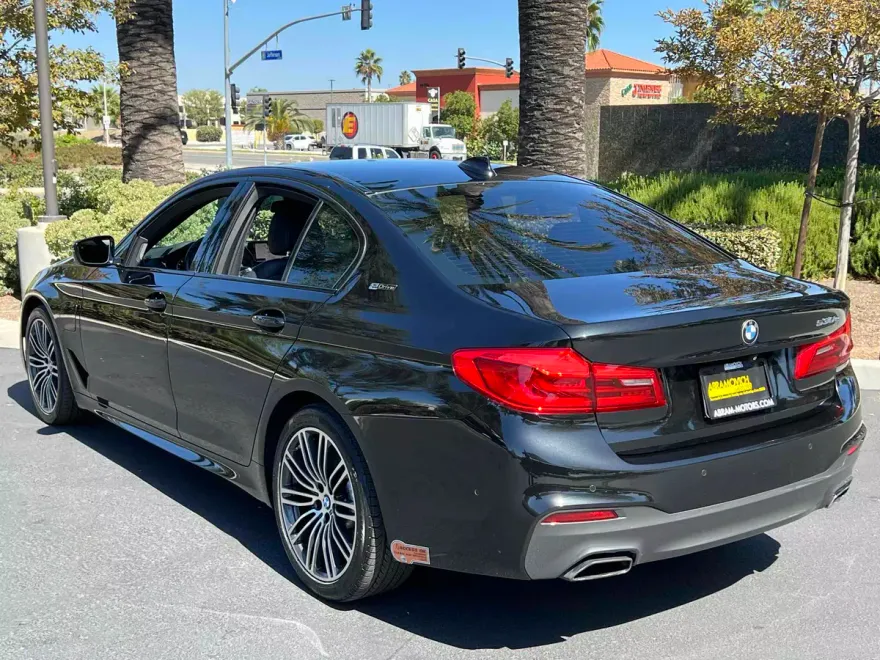 2019 Bmw 530e Sedan photo 1