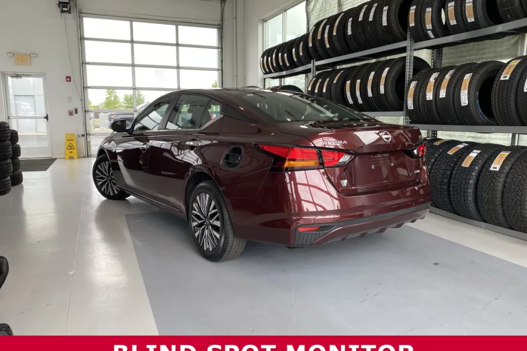2024 Nissan Altima 2.5 SV photo 1