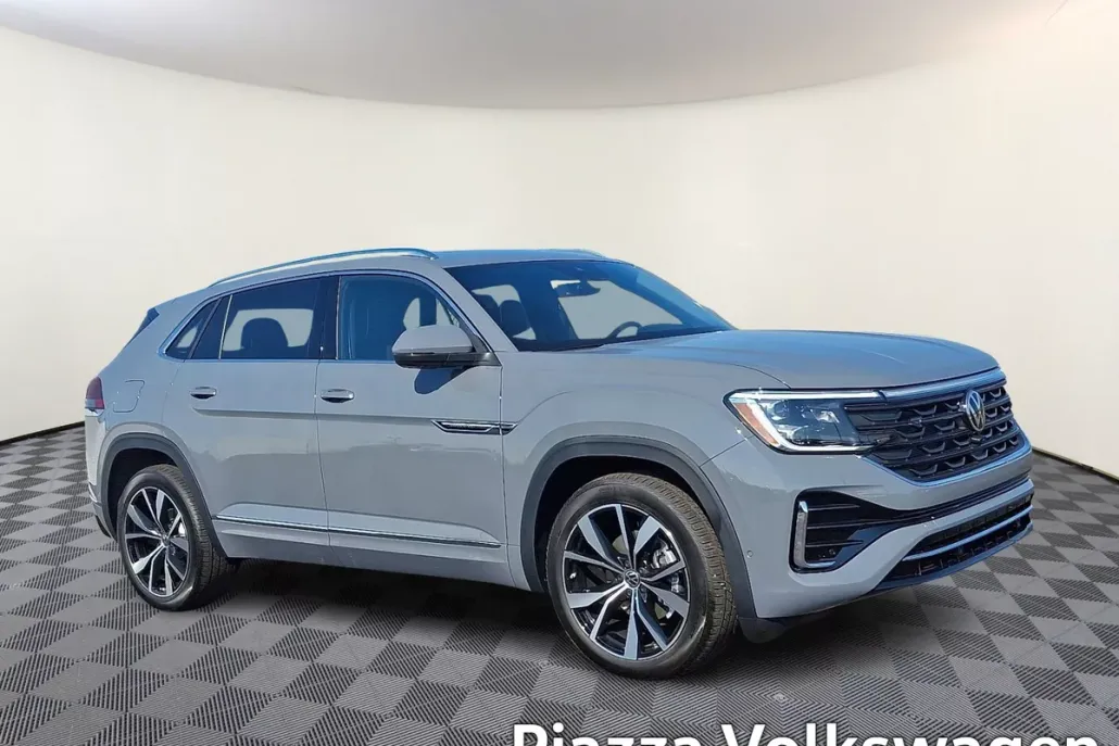 2026 Volkswagen Atlas Cross Sport SEL Premium R-Line photo 1