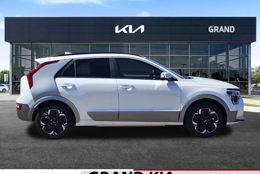2025 Kia Niro EV Wave photo 1