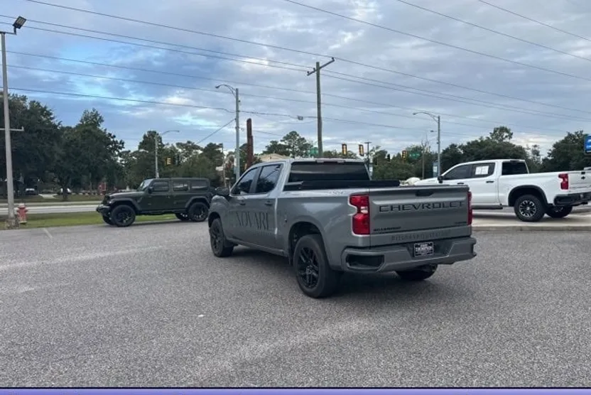 2023 Chevrolet Silverado 1500 Custom photo 1