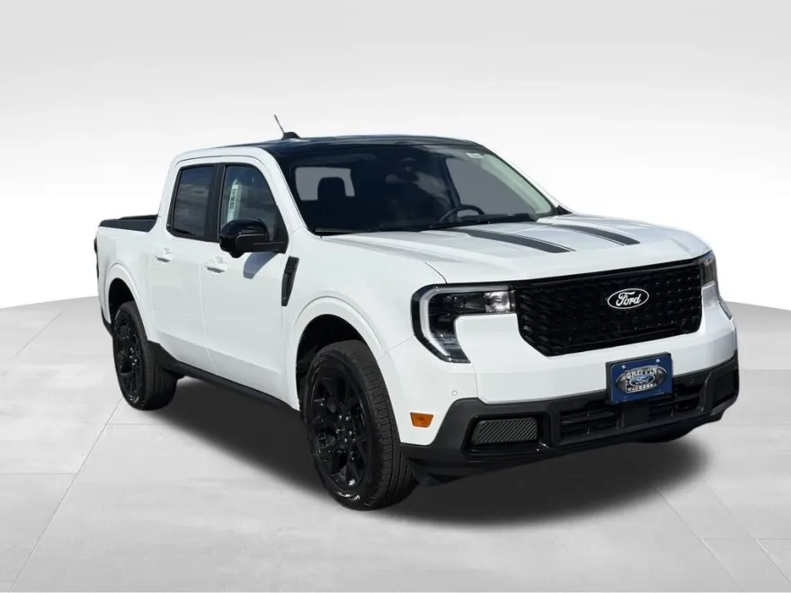 2025 Ford Maverick Lariat photo 1